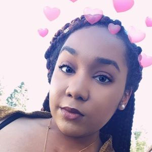 Meet your Posher, Leslie